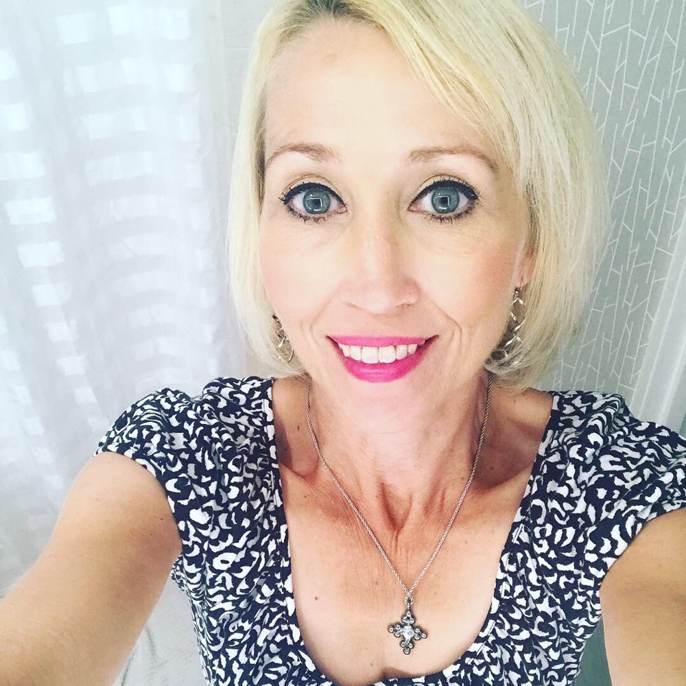 Meet your Posher, Dena